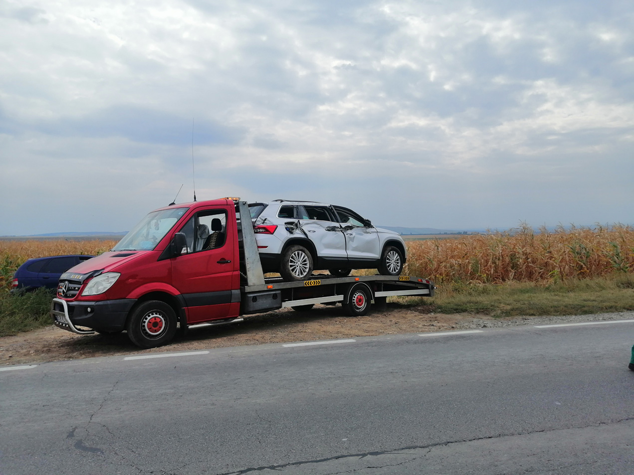 Platformă auto pentru mașini avariate — transport Iași NON STOP